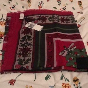 NWT Vera bradley scarf in Bordeaux Blooms